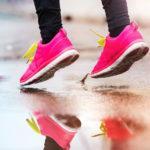 10 tips voor powerwalken in de regen